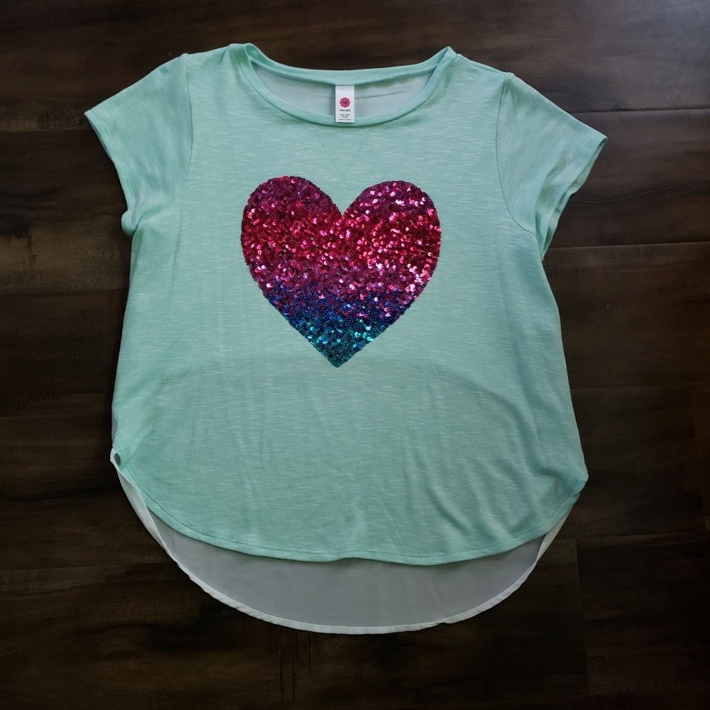 Total girl sequined heart extended top